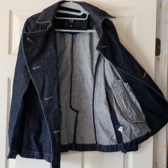 GAP Jackets & Blazers - GAP women denim blue jean jacket Medium